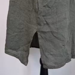 Kort linneklänning med fickor KAKI