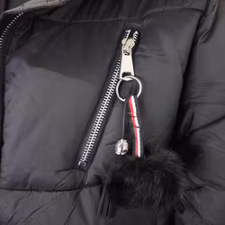 Vadderad jacka med hög krage SVART