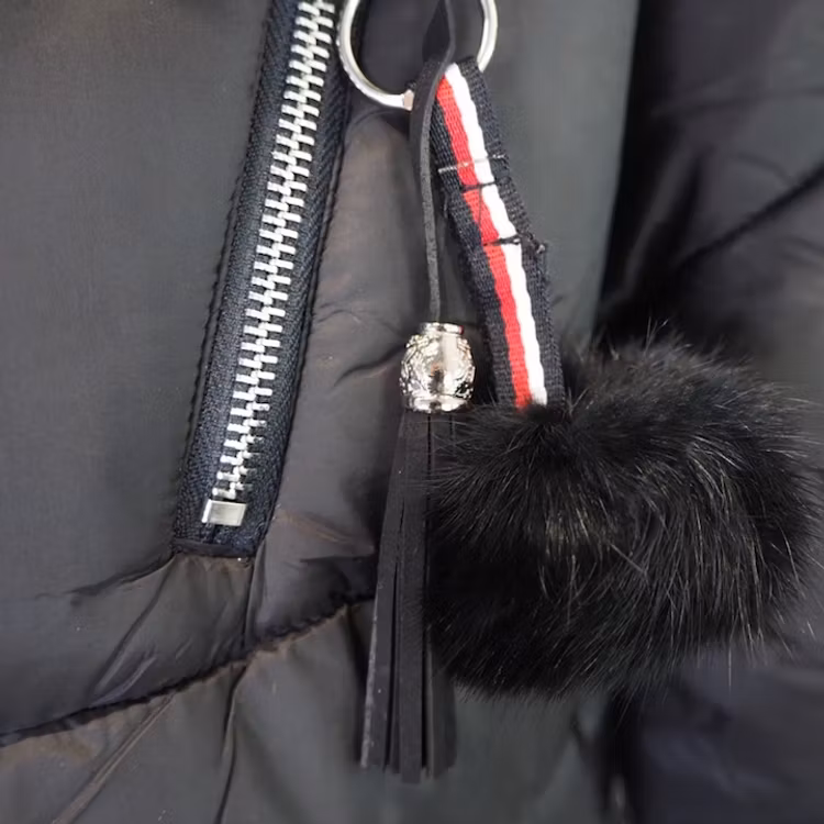 Vadderad jacka med hög krage SVART