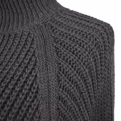 Stickad Tröja SVART