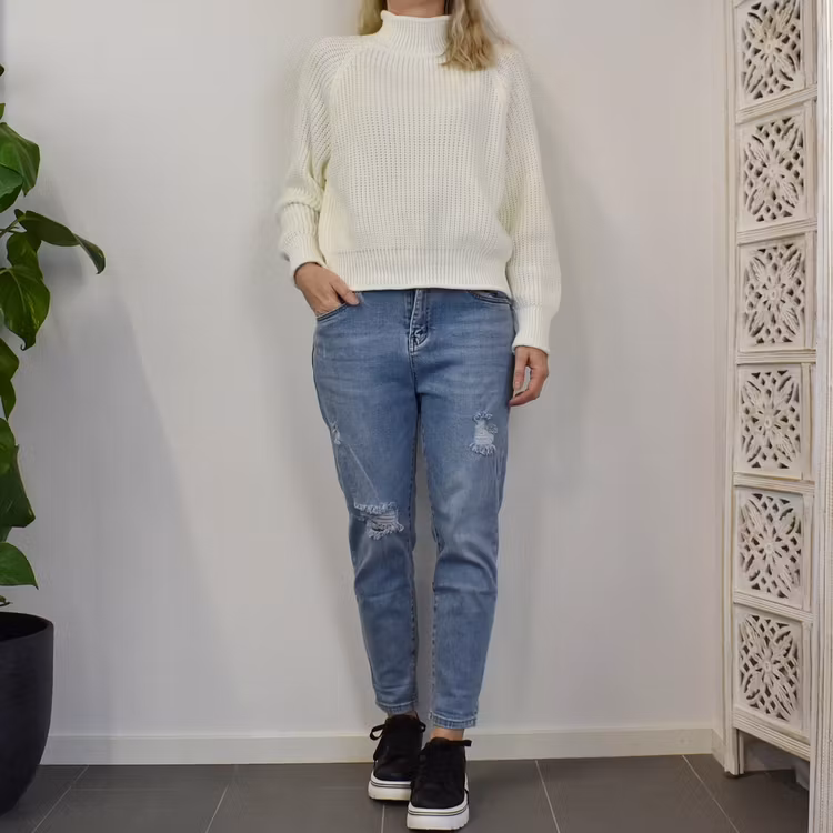 Mom Jeans SLITEN LJUS DENIM - Newplay