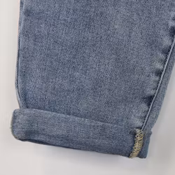 Mom Jeans SLITEN LJUS DENIM - Newplay