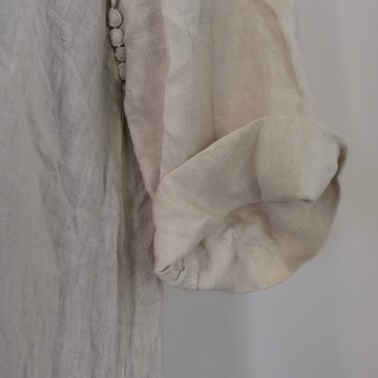 Linneklänning med spets LJUSBEIGE