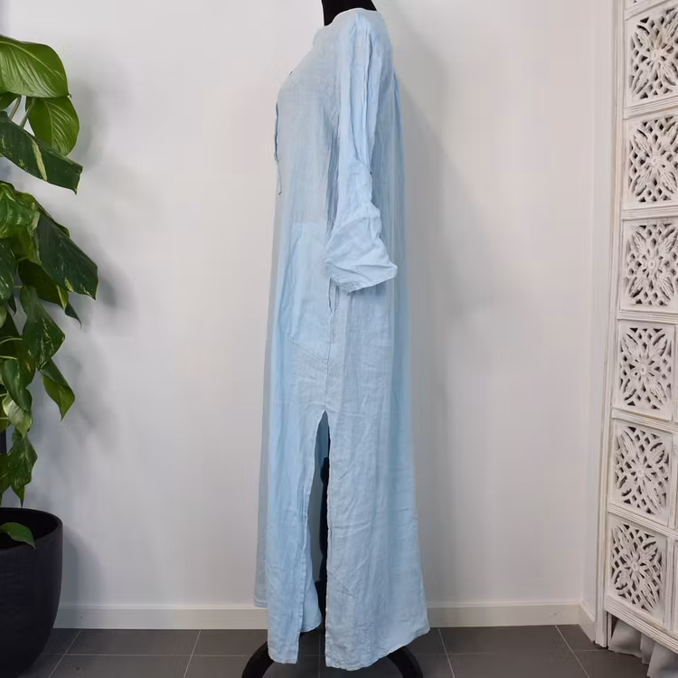 Lång linneklänning med fickor HIMMELBLÅ