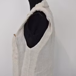 Linneblus Mira med axelvaddar BEIGE - Stajl Agenturer