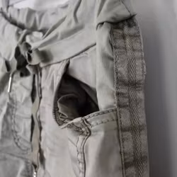 Byxa med revär LJUS KAKI