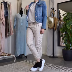 Byxa med revär LJUSBEIGE