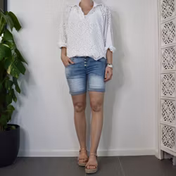 Blus med broderier VIT