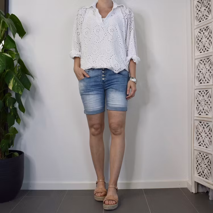 Blus med broderier VIT