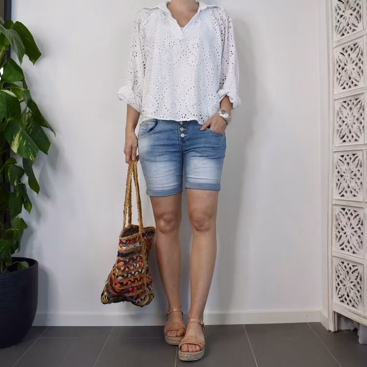 Blus med broderier VIT