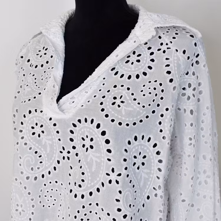 Blus med broderier VIT