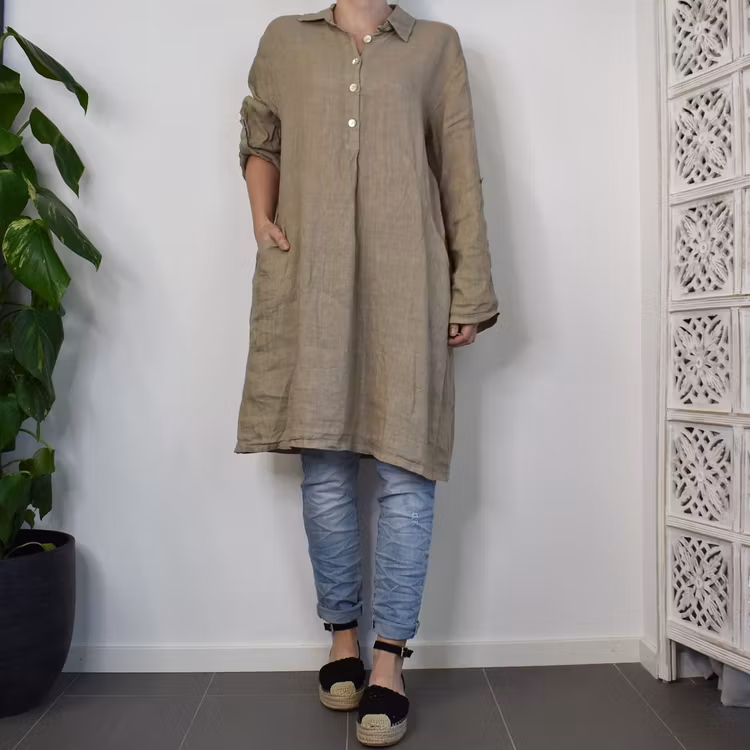 Kort skjortklänning i linne TAUPE