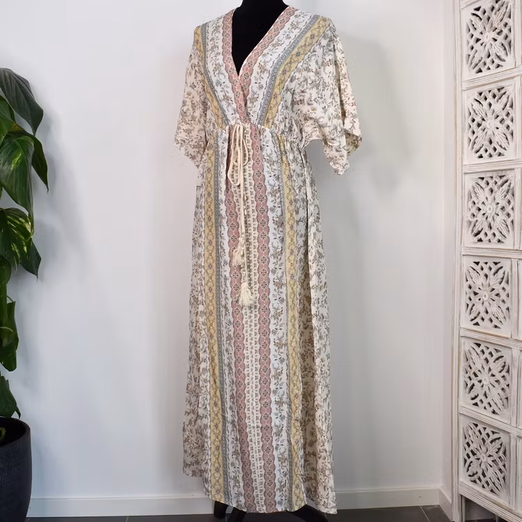 Klänning Ava OFF WHITE - Stajl Agenturer