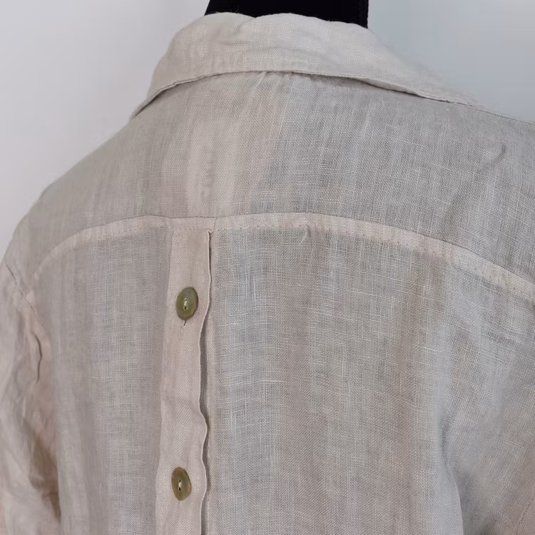 Linneskjorta med knappar BEIGE