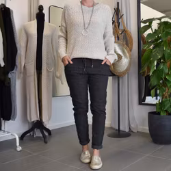 Mönsterstickad tröja BEIGE