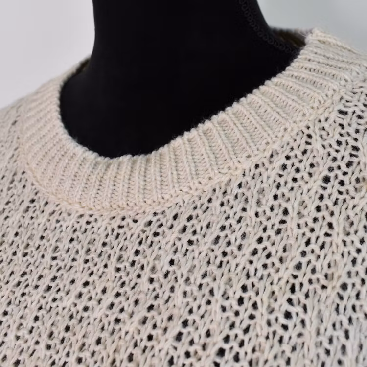 Mönsterstickad tröja BEIGE