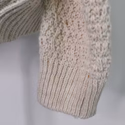 Mönsterstickad tröja BEIGE