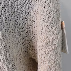 Mönsterstickad tröja BEIGE