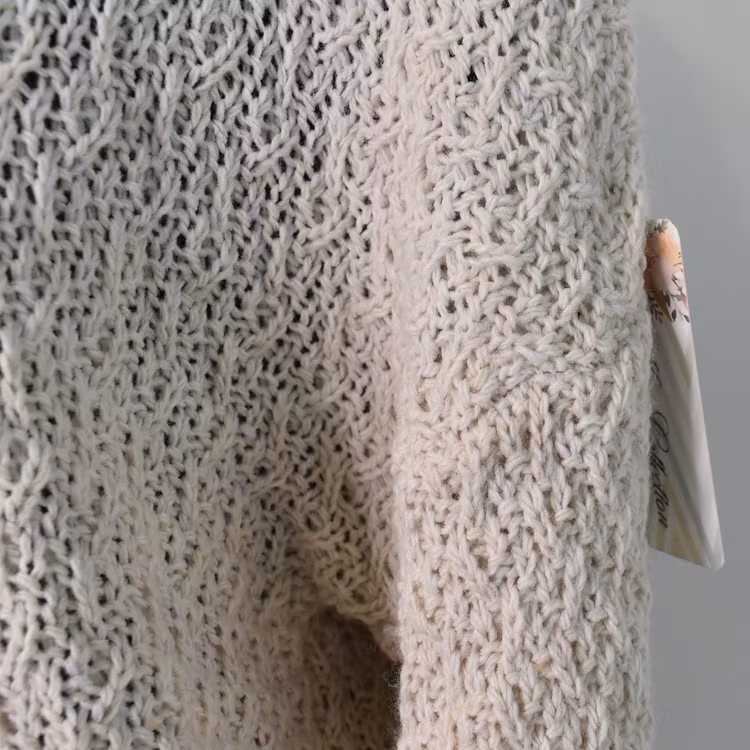 Mönsterstickad tröja BEIGE