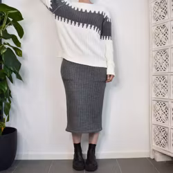 Set Stickad Tröja & Kjol GRÅ