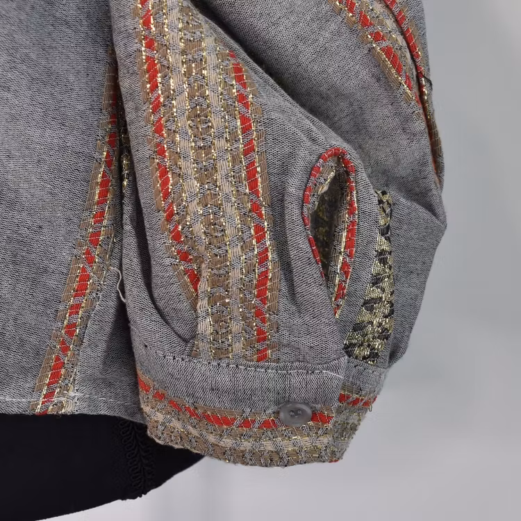 Topp Kia Med Broderier GRÅ - Nowomanslabel