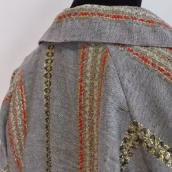Topp Kia Med Broderier GRÅ - Nowomanslabel