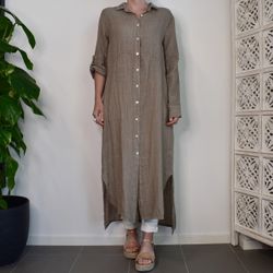 Lång skjortklänning i linne TAUPE