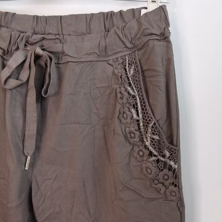 Stretchig Byxa med Spets TAUPE