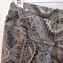 Mönstrad Byxa Med Spets TAUPE