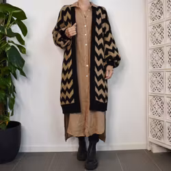 Stickad Kofta Ina Over Size SVART - Nowomanslabel