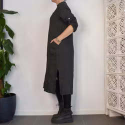 Lång Linneskjorta med fickor ANTRACIT