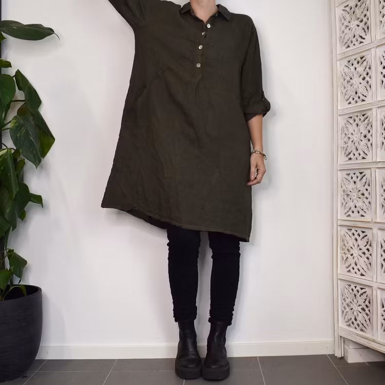 Kort skjortklänning i linne MÖRK KAKI