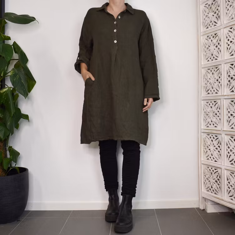 Kort skjortklänning i linne MÖRK KAKI