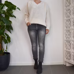 Jeans med dekorativa knappar SLITEN GRÅ - Place du Jour