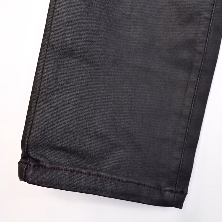 Jeans Vaxade med dekorativa knappar SVART - Place du Jour