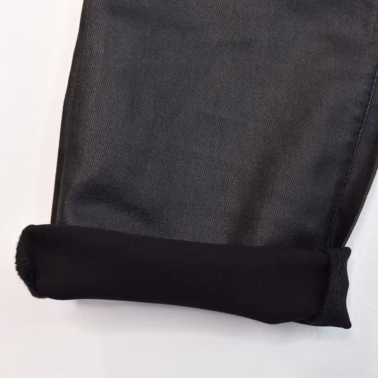 Jeans Vaxade med dekorativa knappar SVART - Place du Jour