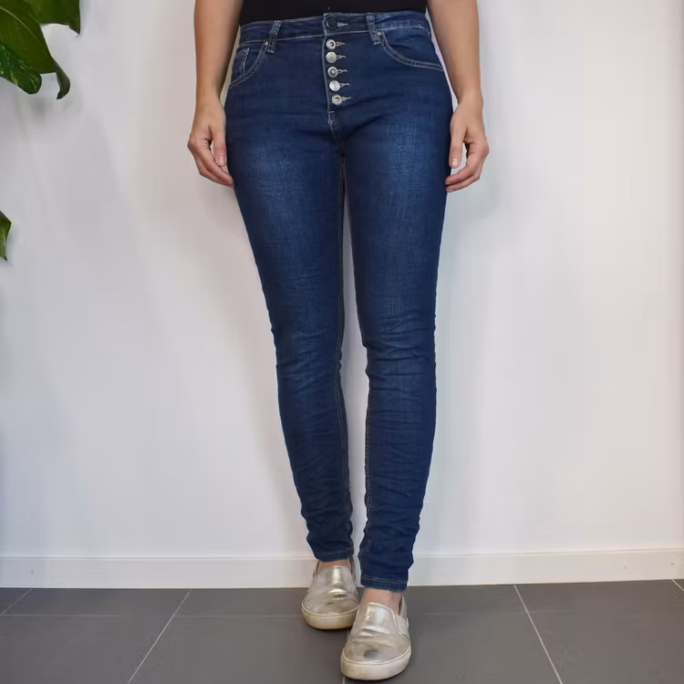 Jeans med dekorativa knappar MÖRK DENIM - Place du Jour