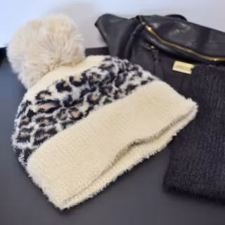 Stickad Mössa Leo BEIGE