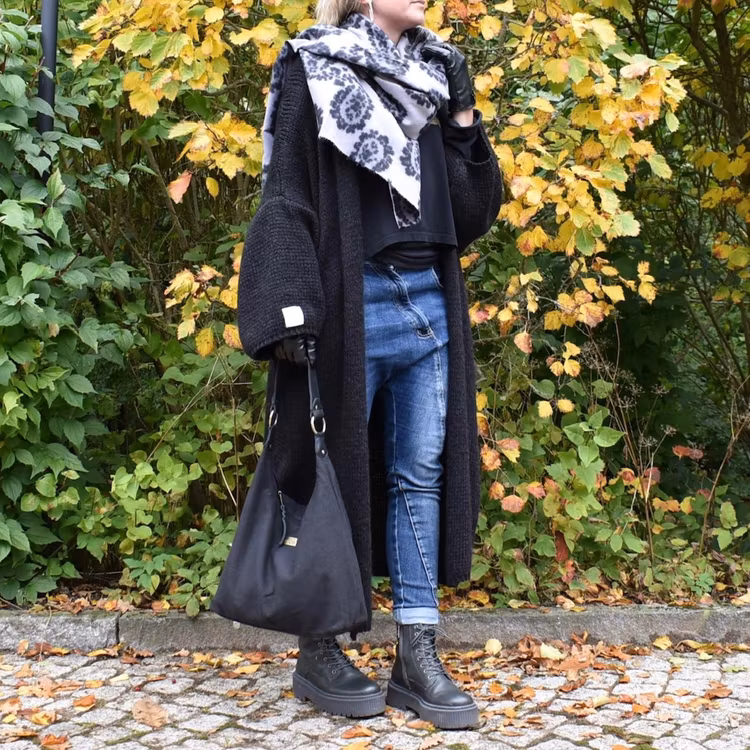 Stickad Kofta Over Sized SVART