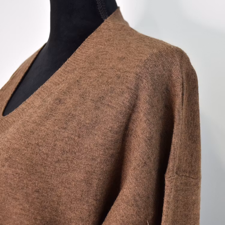 Finstickad klänning/tunika Lovi KAFFE - Mix By Heart