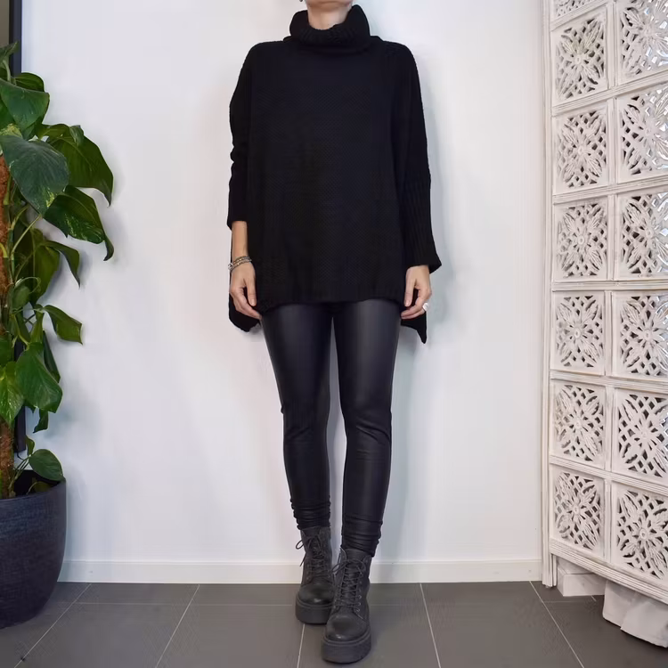 Stickad Polotröja Over Sized SVART