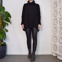 Stickad Polotröja Over Sized SVART