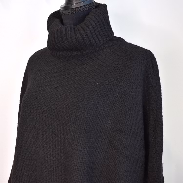 Stickad Polotröja Over Sized SVART