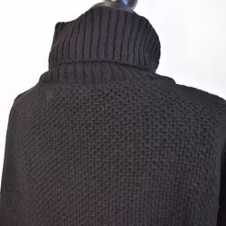 Stickad Polotröja Over Sized SVART