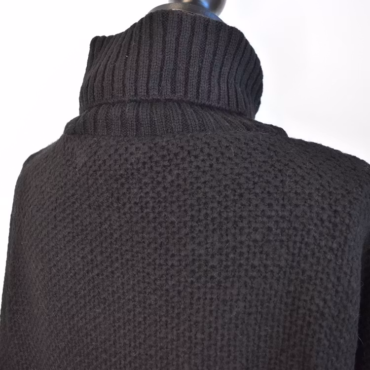 Stickad Polotröja Over Sized SVART