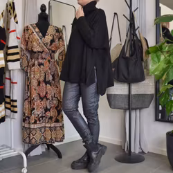 Stickad Polotröja Over Sized SVART