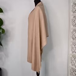 Finstickad halsduk BEIGE
