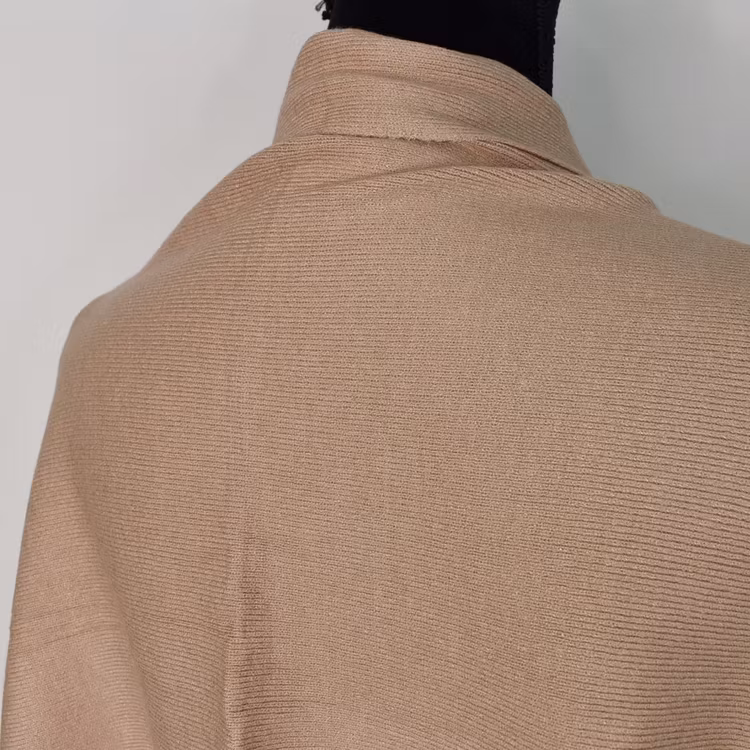 Finstickad halsduk BEIGE