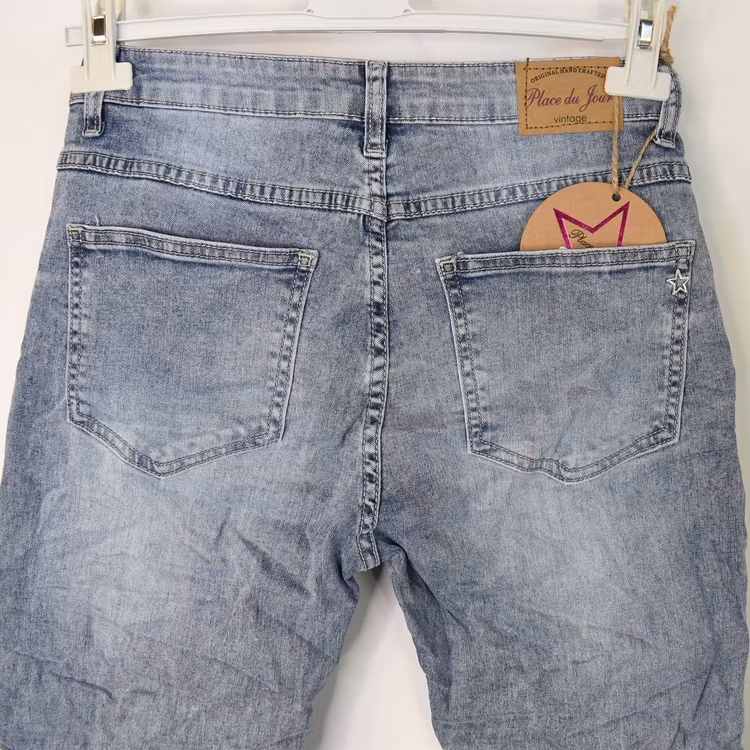 Korta Jeans med Fransar LJUS BLÅ - Place du Jour