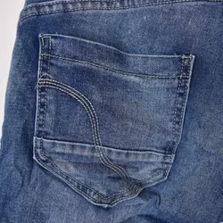 Jeans med dekorativa knappar BLÅ - Place du Jour